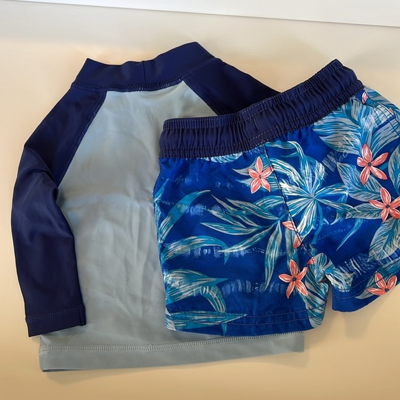 NWOT Infant Swim Set 😎🚭 - Picture 2 of 2